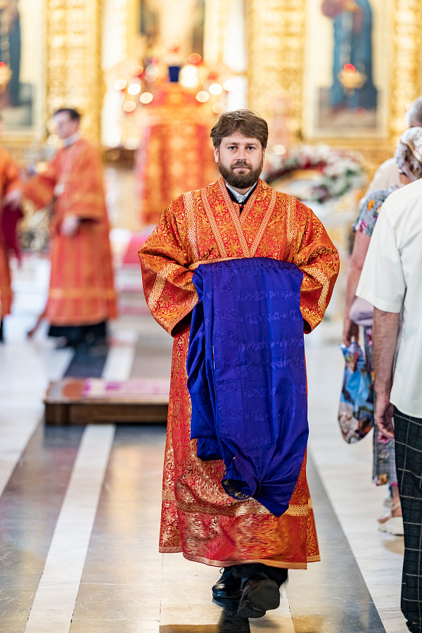 Божественная литургия в день отдания праздника Пасхи в Троицком кафедральном соборе Подольска